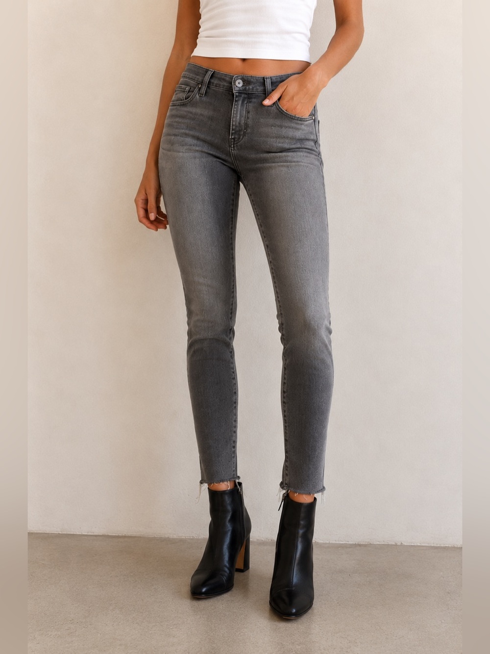 AG Adriano Goldschmied The Legging Ankle Stretch Jeans Gray Size 26